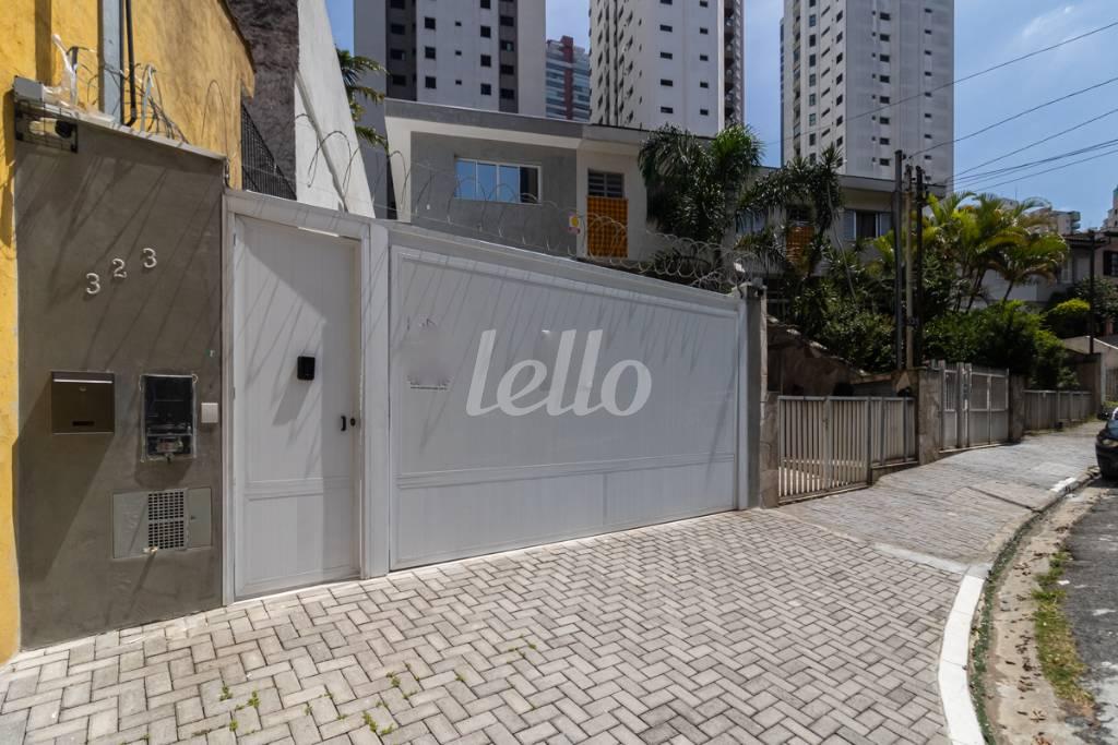 31 FACHADA de Casa para alugar, sobrado com 213 m², 3 quartos e 5 vagas em Vila Regente Feijó - São Paulo
