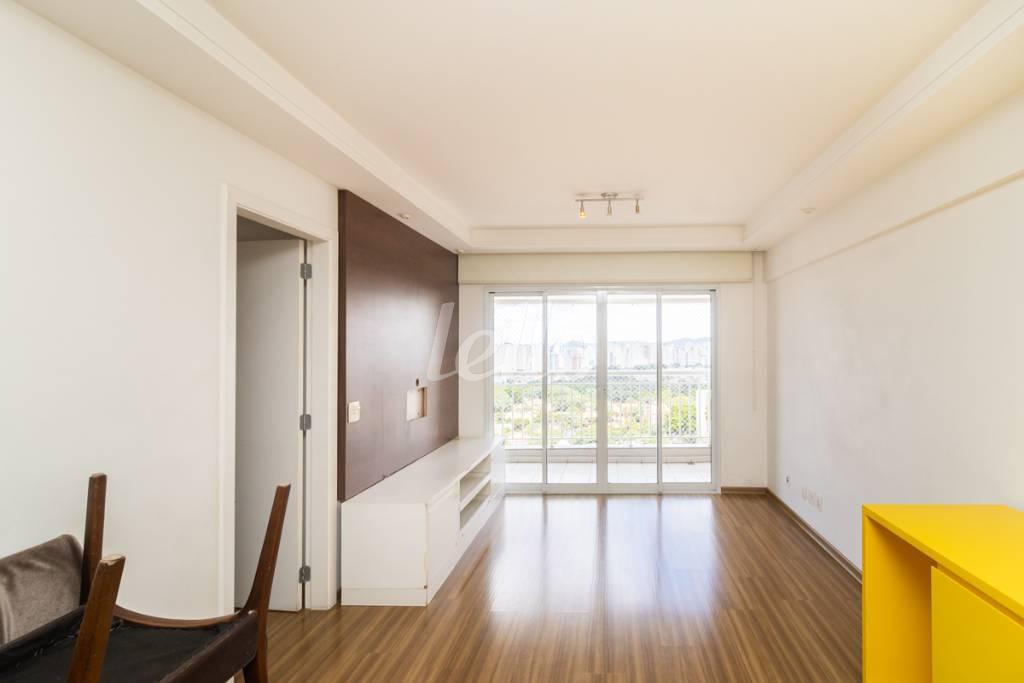 SALA de Apartamento à venda, Padrão com 87 m², 3 quartos e 2 vagas em Alto da Lapa - São Paulo