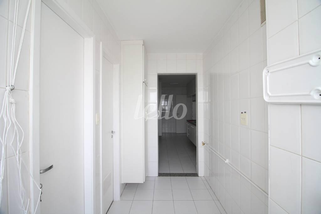 ÁREA DE SERVIÇO de Apartamento para alugar, Padrão com 119 m², 3 quartos e 3 vagas em Vila Mariana - São Paulo