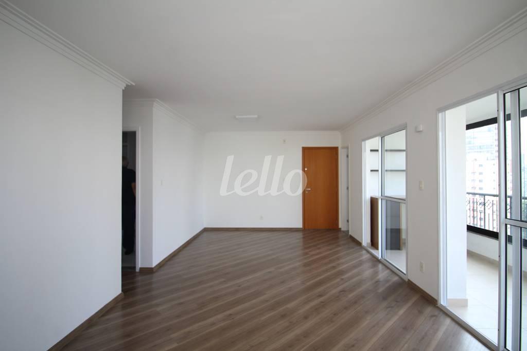 SALA de Apartamento para alugar, Padrão com 119 m², 3 quartos e 3 vagas em Vila Mariana - São Paulo