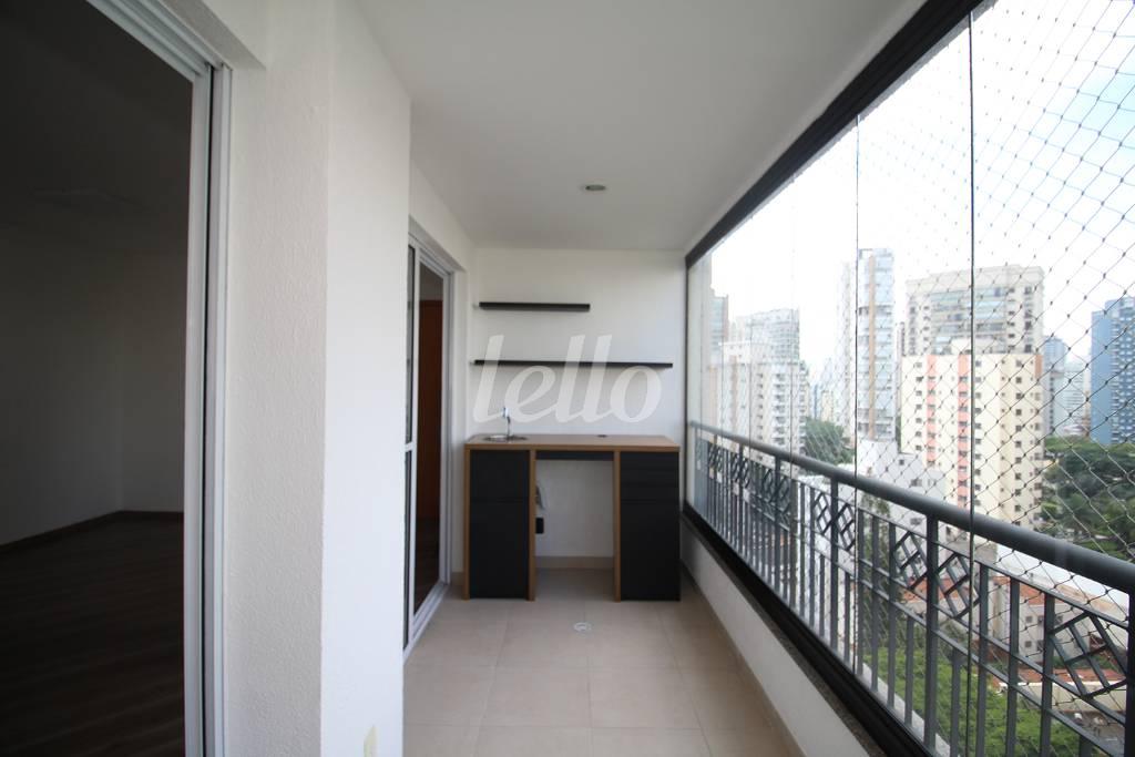 VARANDA de Apartamento para alugar, Padrão com 119 m², 3 quartos e 3 vagas em Vila Mariana - São Paulo