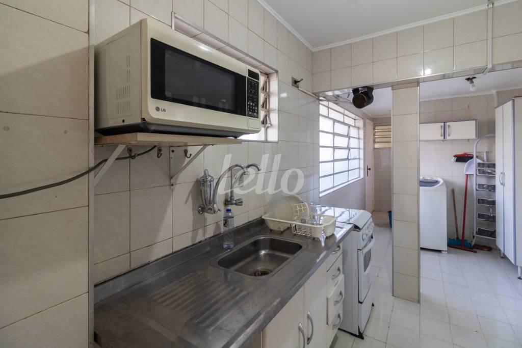 COZINHA de Apartamento para alugar, Padrão com 68 m², 2 quartos e 1 vaga em Pinheiros - São Paulo