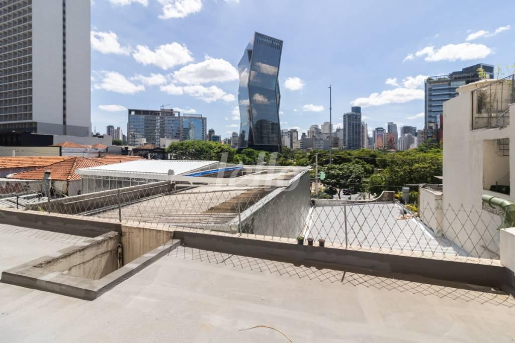 VISTA de Apartamento para alugar, Padrão com 68 m², 2 quartos e 1 vaga em Pinheiros - São Paulo