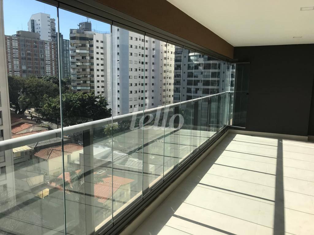 VARANDA de Apartamento à venda, Padrão com 143 m², 3 quartos e 2 vagas em Campo Belo - São Paulo