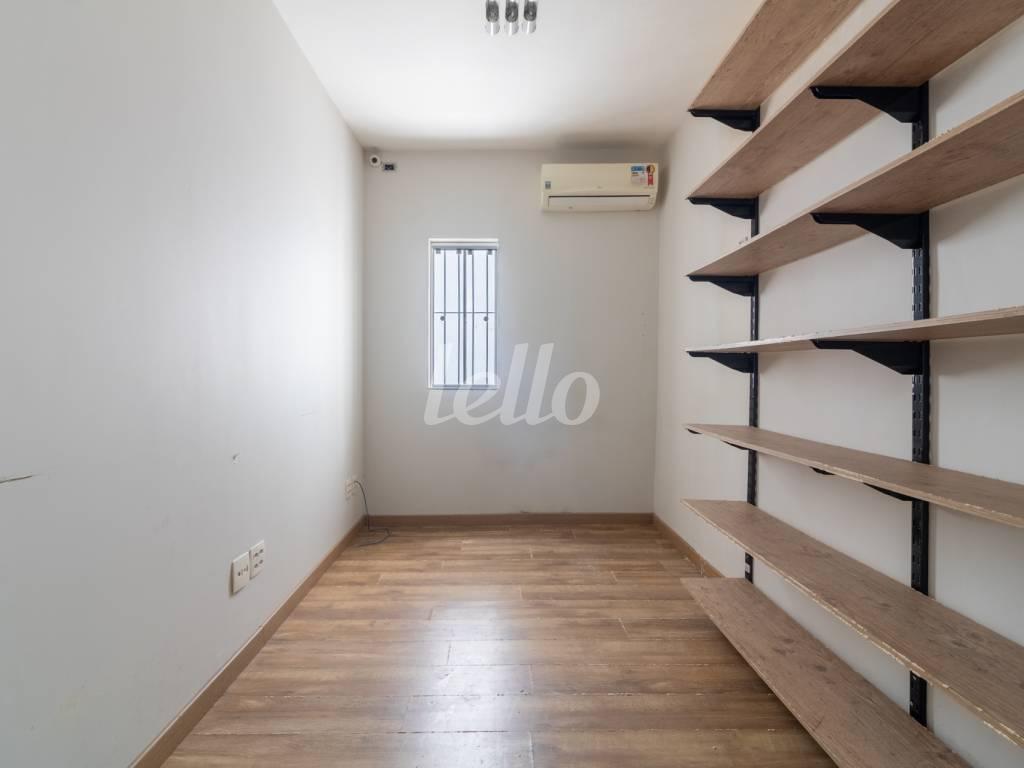 SALA de Casa para alugar, sobrado com 210 m², e 2 vagas em Pinheiros - São Paulo