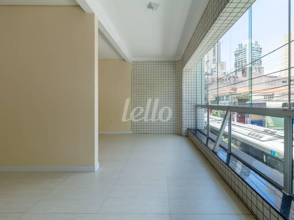 SALA de Loja para alugar, Padrão com 400 m², e 2 vagas em Santana - São Paulo