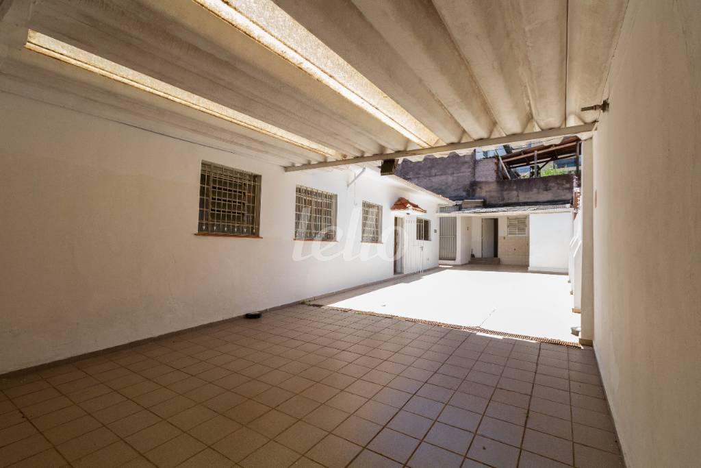 GARAGEM (3) de Casa para alugar, sobrado com 200 m², e 6 vagas em Santana - São Paulo