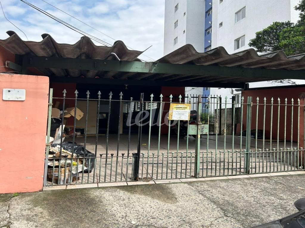 FACHADA de Salão para alugar, Padrão com 80 m², e 2 vagas em Saúde - São Paulo