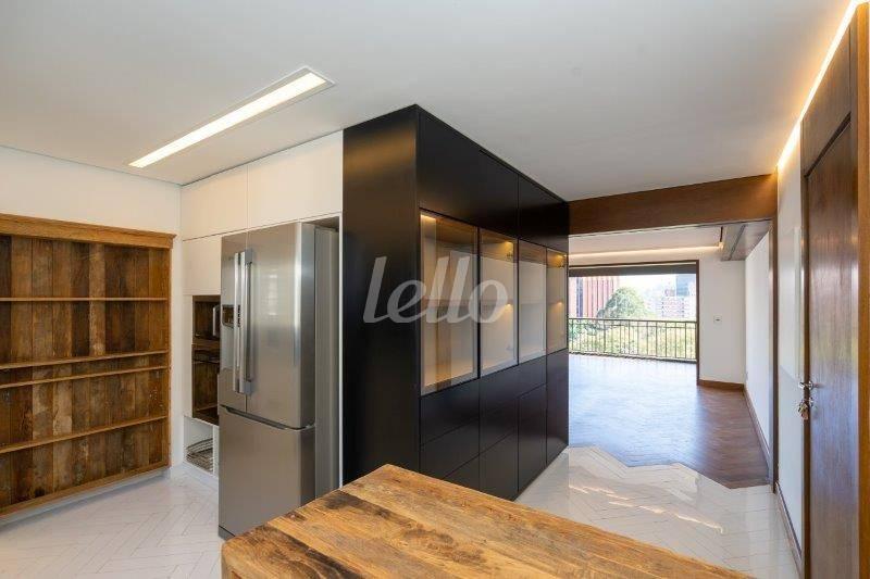 COZINHA de Apartamento à venda, Duplex com 397 m², 3 quartos e 5 vagas em Vila Cruzeiro - São Paulo