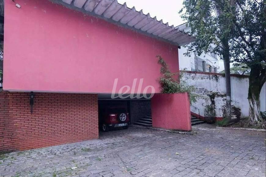 EXTERNO 2 de Casa para alugar, térrea com 346 m², e 10 vagas em Alto da Lapa - São Paulo