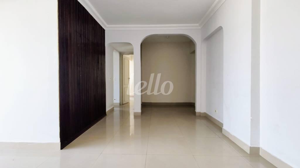 LIVING de Apartamento à venda, Padrão com 77 m², 3 quartos e 1 vaga em Vila Prudente - São Paulo