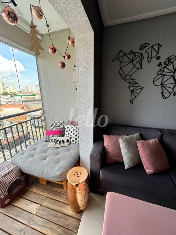 SALA E VARANDA de Apartamento à venda, Padrão com 52 m², 2 quartos e 2 vagas em Mooca - São Paulo