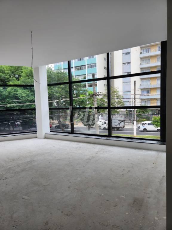SUPERIOR de Prédio Comercial para alugar, Monousuário com 900 m², e 22 vagas em Mooca - São Paulo
