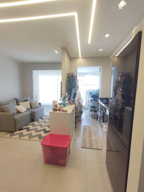 SALA de Apartamento à venda, Padrão com 56 m², 2 quartos e 1 vaga em Vila Rosália - Guarulhos
