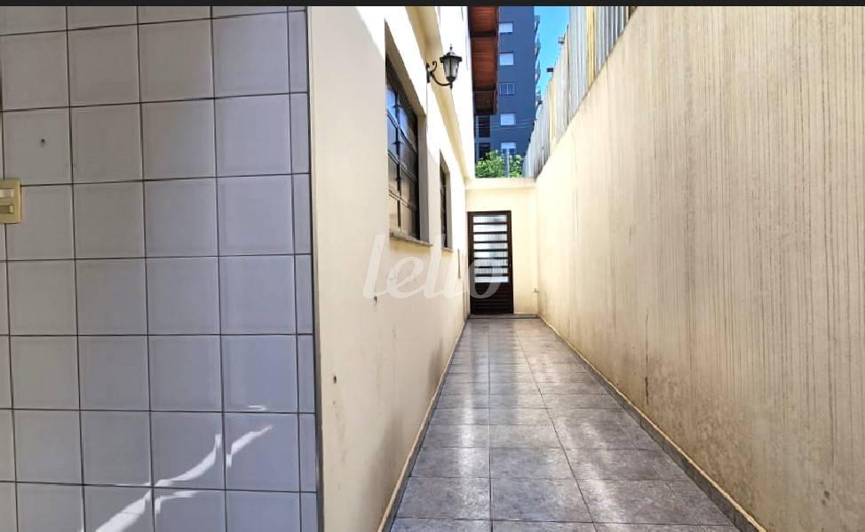 CORREDOR LATERAL de Casa à venda, sobrado com 125 m², 3 quartos e 2 vagas em Vila Clementino - São Paulo