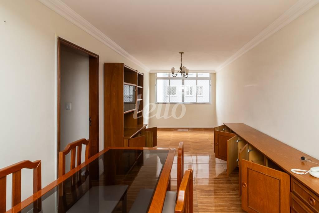 02 SALA de Apartamento para alugar, Padrão com 68 m², 2 quartos e 1 vaga em Ch Santo Antônio (ZL) - São Paulo