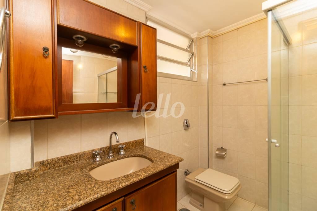 14 BANHEIRO de Apartamento para alugar, Padrão com 68 m², 2 quartos e 1 vaga em Ch Santo Antônio (ZL) - São Paulo