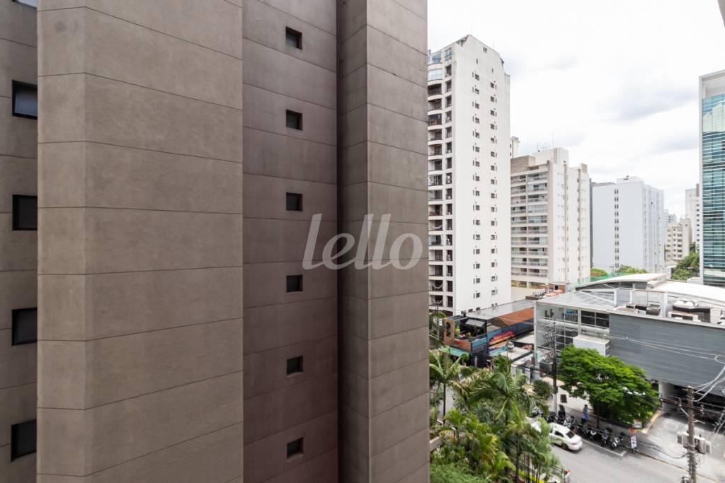 VISTA de Apartamento para alugar, Padrão com 80 m², 2 quartos e 1 vaga em Itaim Bibi - São Paulo