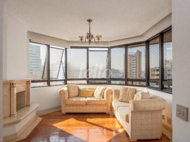 SALA de Apartamento à venda, Padrão com 227 m², 4 quartos e 4 vagas em Planalto Paulista - São Paulo