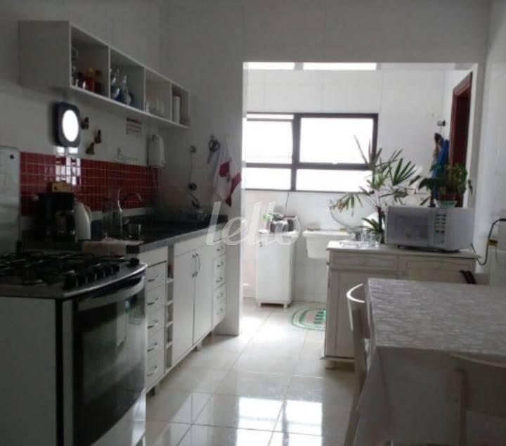 COZINHA COM MÓVEIS PLANEJADOS de Apartamento à venda, Padrão com 100 m², 2 quartos e 2 vagas em Vila Santa Teresa - Santo André