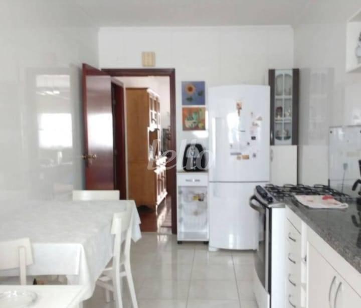 COZINHA COM MÓVEIS PLANEJADOS de Apartamento à venda, Padrão com 100 m², 2 quartos e 2 vagas em Vila Santa Teresa - Santo André