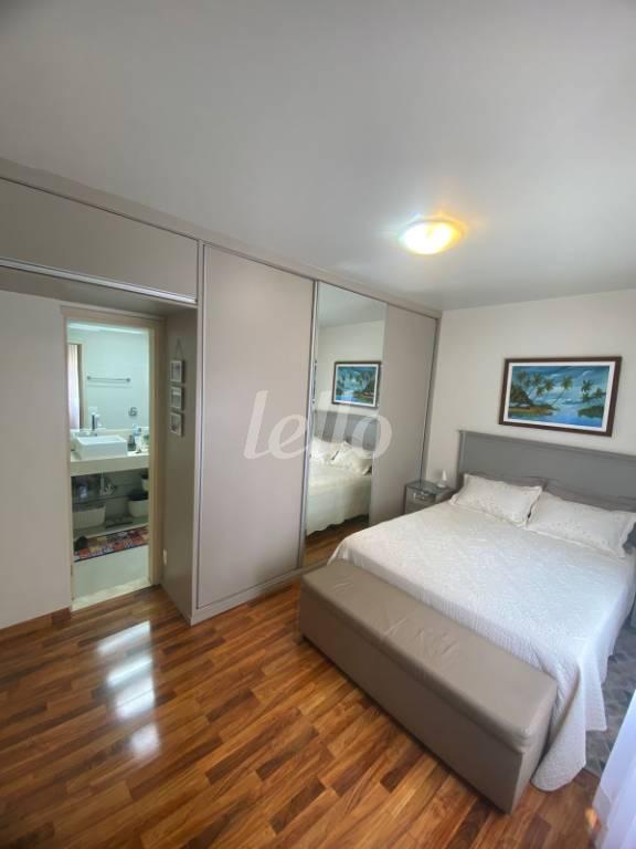 DORMITÓRIO de Apartamento à venda, Padrão com 130 m², 3 quartos e 2 vagas em Paraíso - São Paulo
