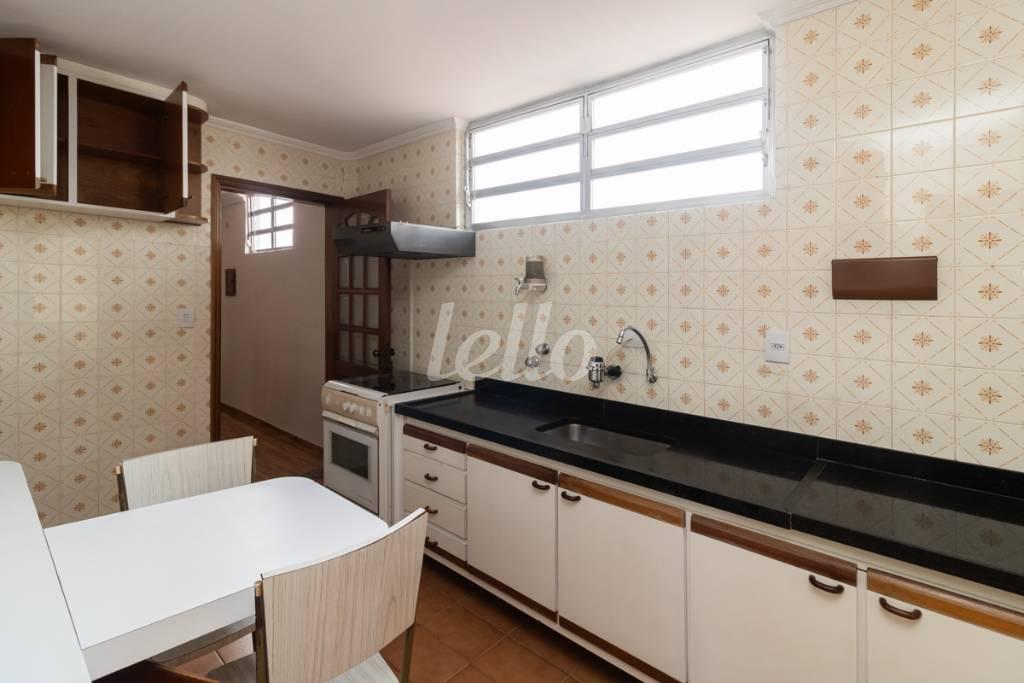 18 COZINHA de Apartamento para alugar, Padrão com 68 m², 2 quartos e 1 vaga em Ch Santo Antônio (ZL) - São Paulo