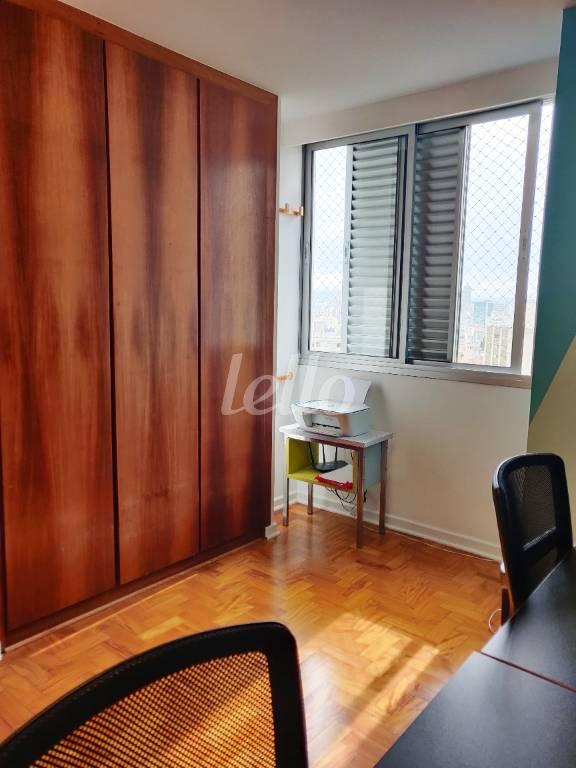 ESCRITÓRIO de Apartamento à venda, Padrão com 156 m², 3 quartos e 2 vagas em Bela Vista - São Paulo