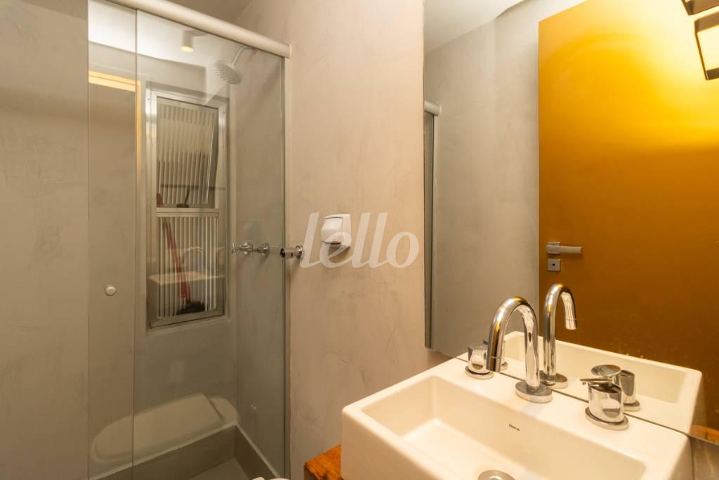BANHEIRO 1 de Apartamento para alugar, Padrão com 90 m², 2 quartos e 1 vaga em Pinheiros - São Paulo