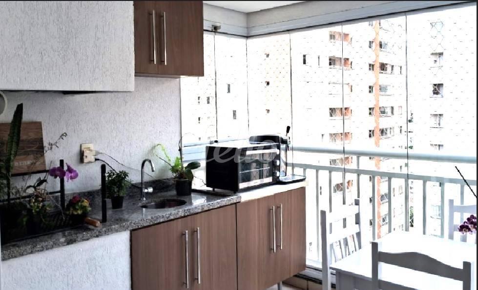 VARANDA de Apartamento à venda, Padrão com 84 m², 3 quartos e 2 vagas em Chácara Inglesa - São Paulo