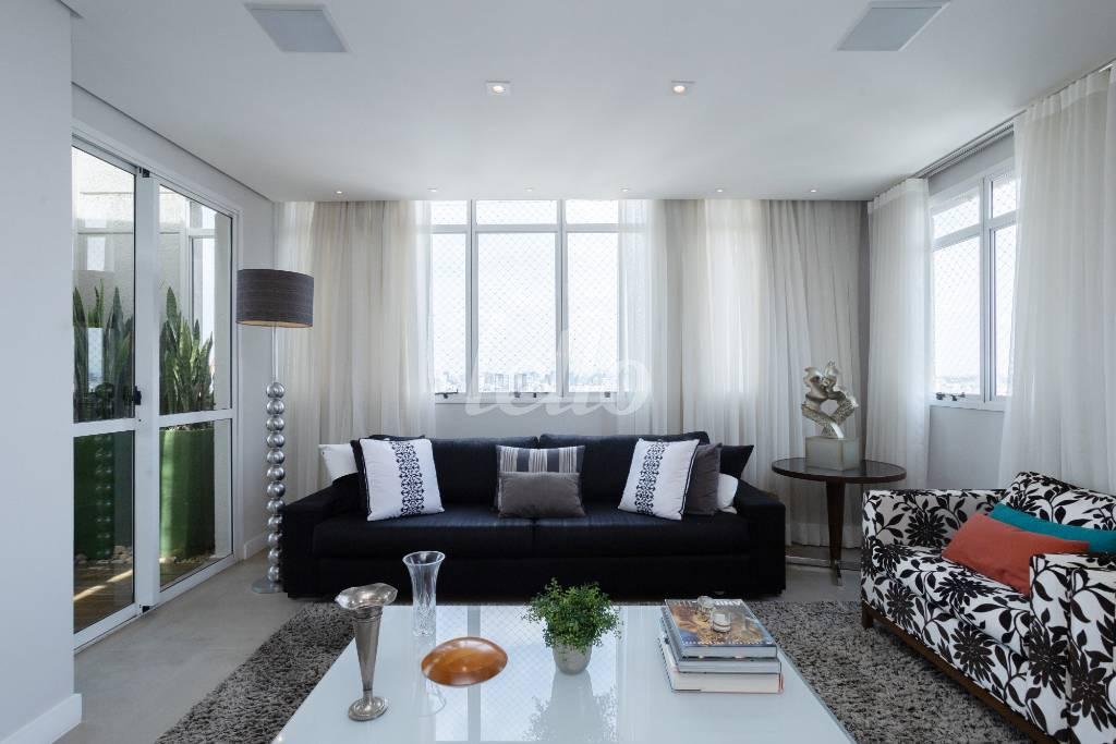 SALA de Apartamento à venda, cobertura - Padrão com 355 m², 4 quartos e 4 vagas em Planalto Paulista - São Paulo