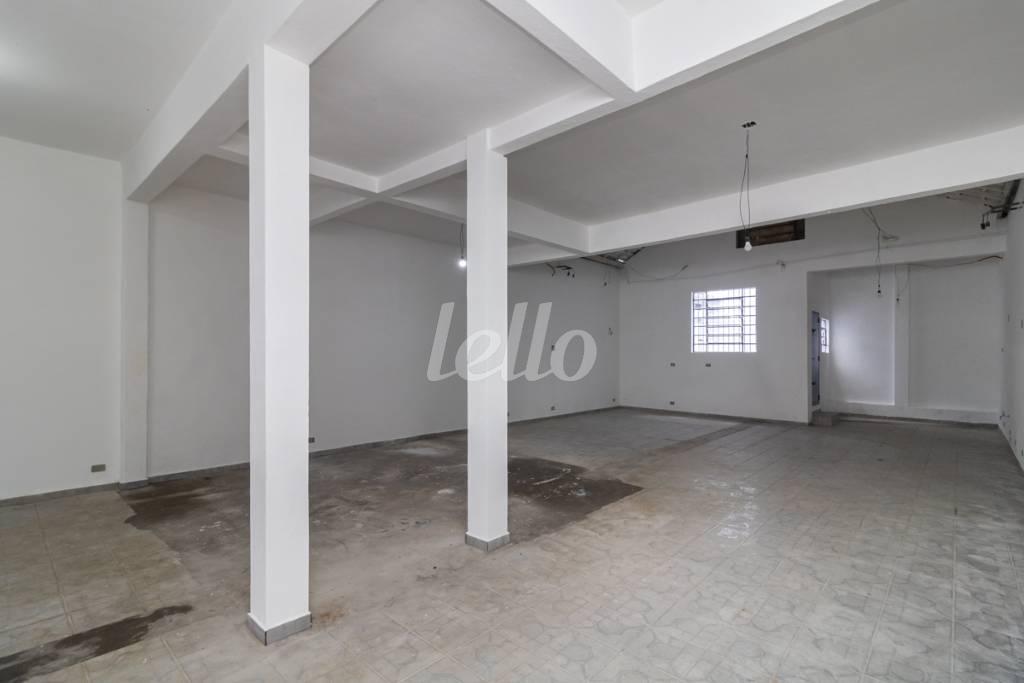 01 SALA~O de Salão para alugar, Padrão com 124 m², e em Vila Gomes Cardim - São Paulo