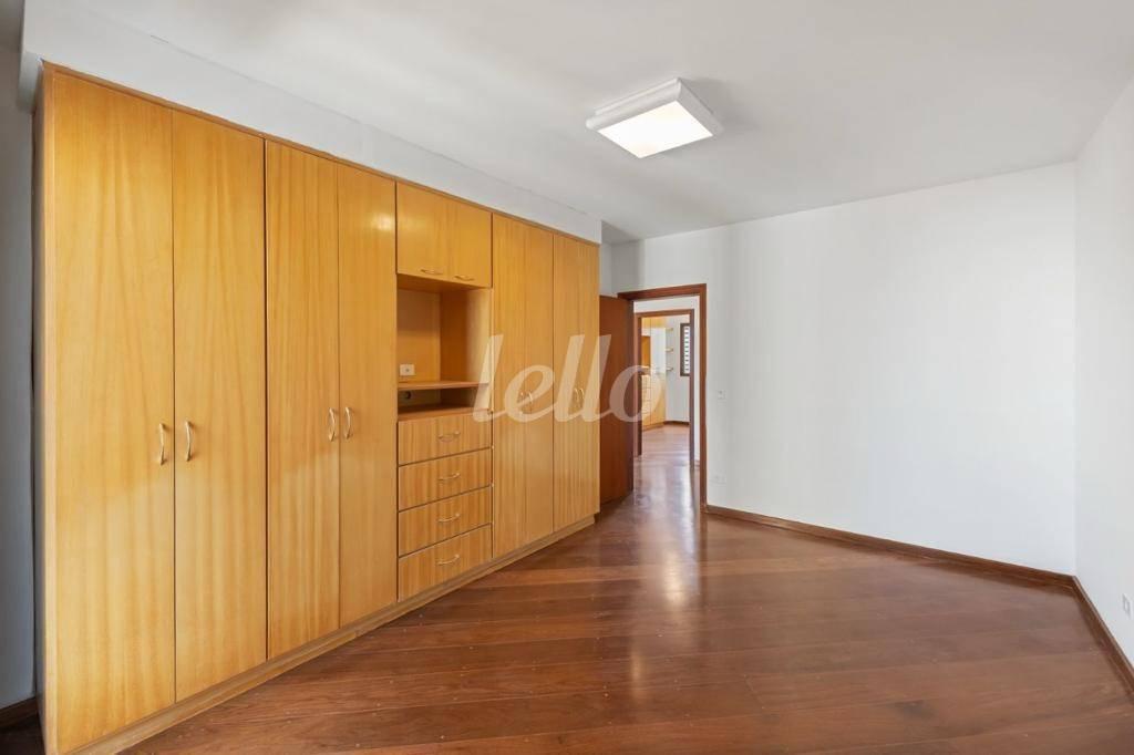 SUÍTE de Apartamento à venda, Padrão com 210 m², 4 quartos e 3 vagas em Santana - São Paulo