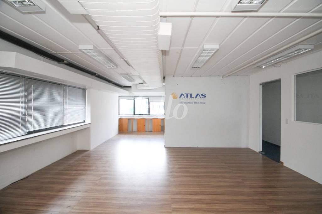 SALA 1 de Sala / Conjunto para alugar, Padrão com 140 m², e 6 vagas em Brooklin Paulista - São Paulo
