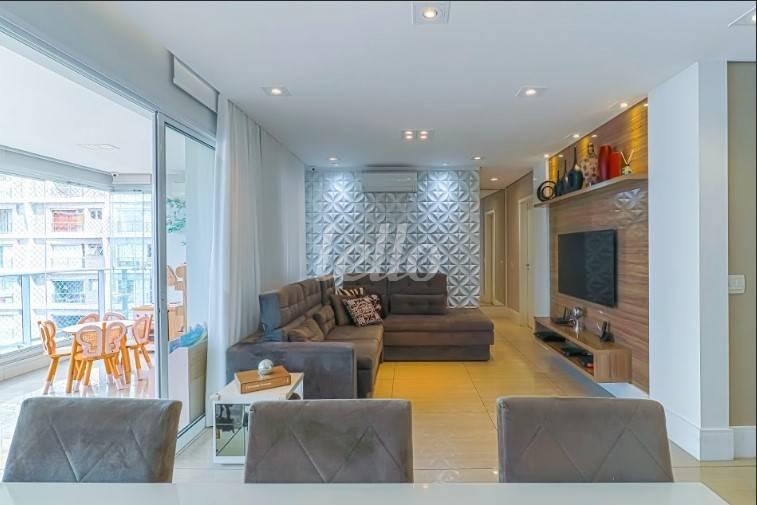 SALA de Apartamento à venda, Padrão com 134 m², 3 quartos e 2 vagas em Cidade Monções - São Paulo