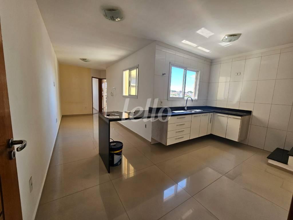 SALA/COZINHA de Apartamento à venda, cobertura - Padrão com 100 m², 2 quartos e 1 vaga em Parque Novo Oratório - Santo André