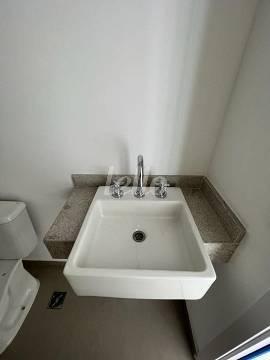 BANHEIRO de Apartamento à venda, Padrão com 69 m², 1 quarto e 1 vaga em Indianópolis - São Paulo