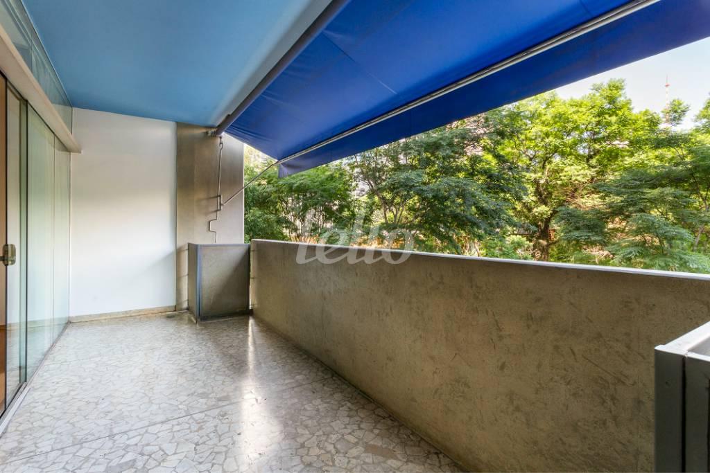 VARANDA de Apartamento para alugar, Padrão com 200 m², 3 quartos e 2 vagas em Bela Vista - São Paulo