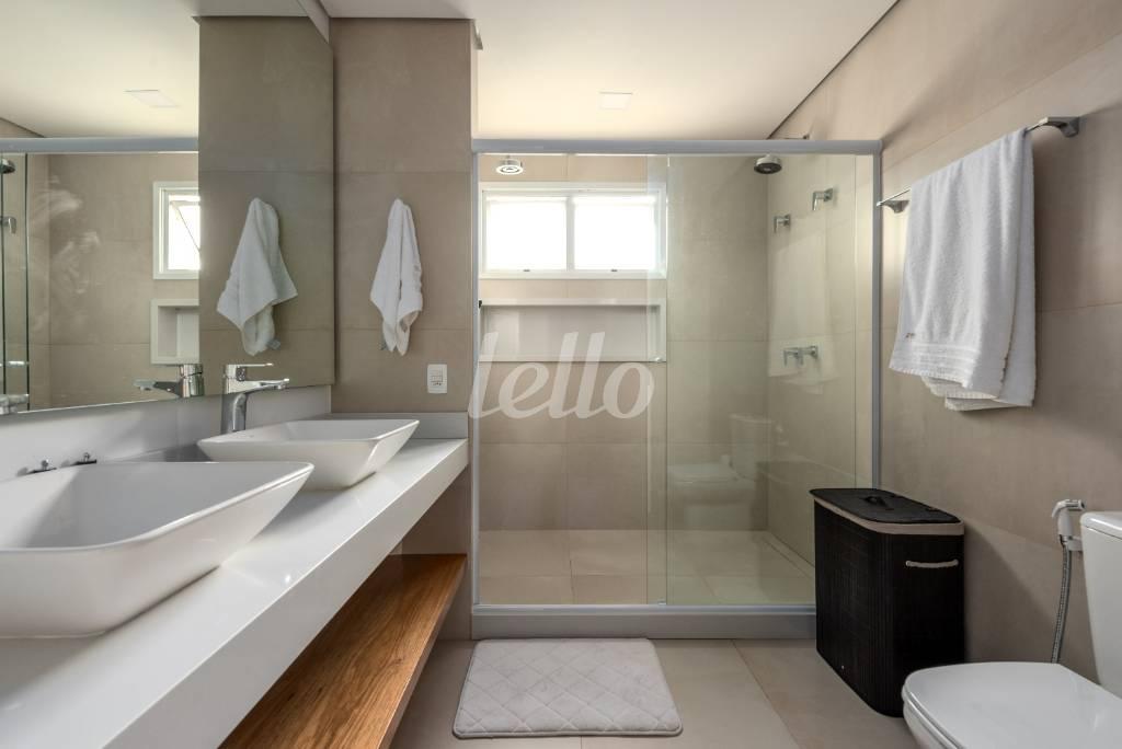 BANHEIRO SOCIAL de Apartamento para alugar, Padrão com 108 m², 1 quarto e 2 vagas em Cidade Monções - São Paulo