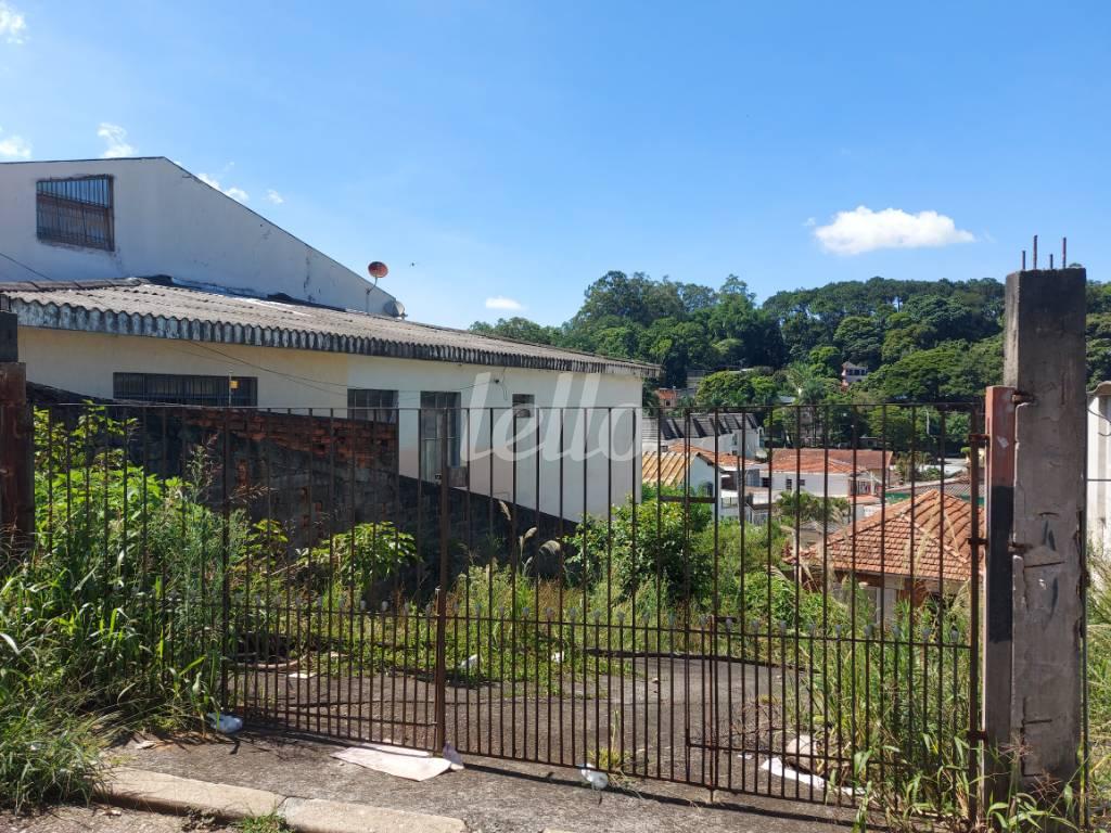 TERRENO de Área / Terreno à venda, Padrão com 500 m², e em Horto Florestal - São Paulo