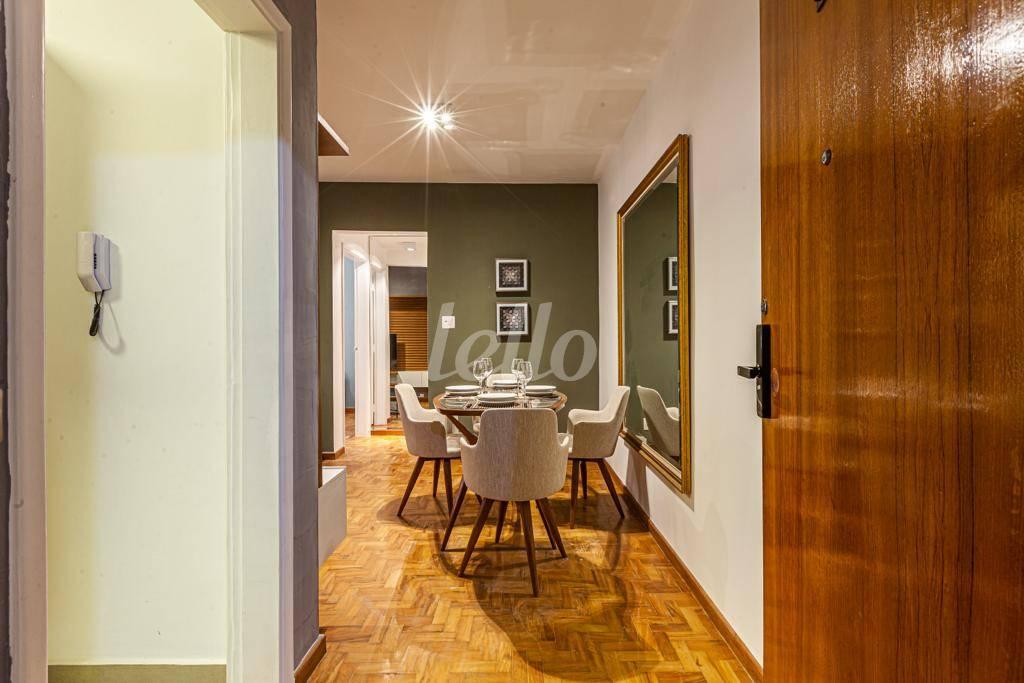 SALA de Apartamento para alugar, Padrão com 67 m², 1 quarto e em Consolação - São Paulo