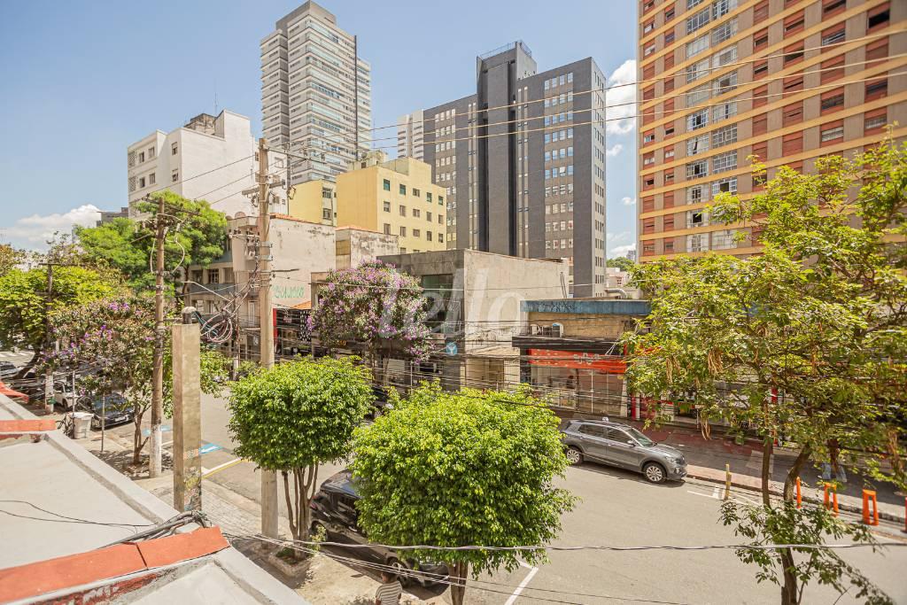 VISTA de Apartamento à venda, Padrão com 82 m², 3 quartos e 1 vaga em Pinheiros - São Paulo