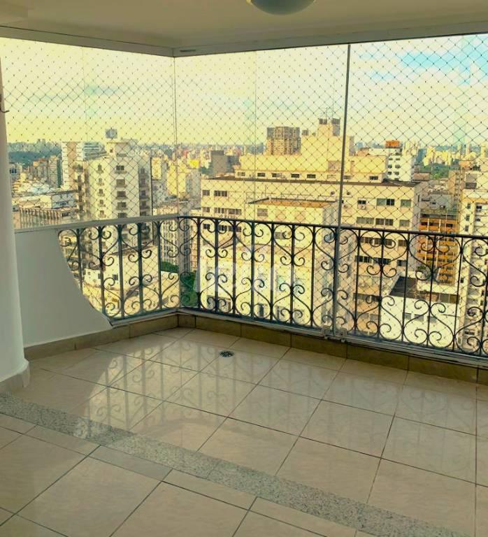 VARANDA de Apartamento para alugar, Padrão com 110 m², 3 quartos e 2 vagas em Jardim Paulista - São Paulo