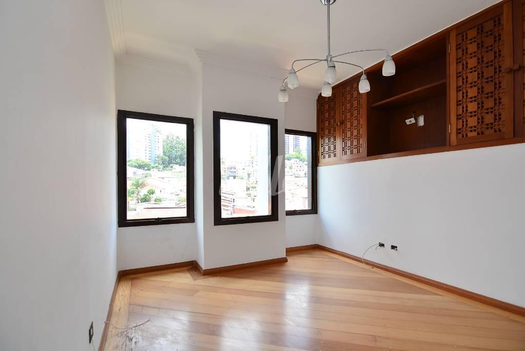 DORMITÓRIO de Casa à venda, sobrado com 302 m², 3 quartos e 2 vagas em Jardim Franca - São Paulo