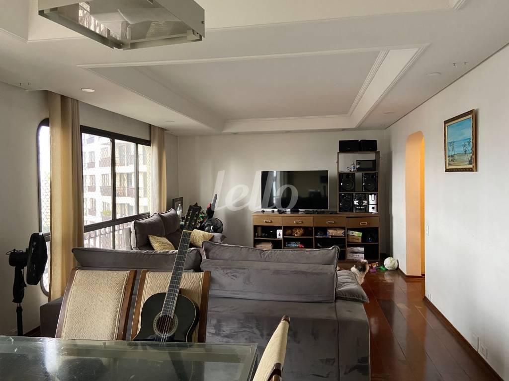SALA 2 AMBIENTES de Apartamento à venda, Padrão com 150 m², 4 quartos e 3 vagas em Vila Gomes Cardim - São Paulo