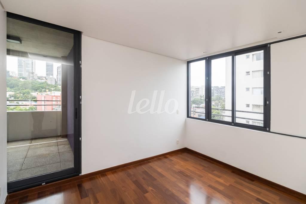 SUITE 1 de Apartamento para alugar, Padrão com 145 m², 2 quartos e 3 vagas em Vila Madalena - São Paulo