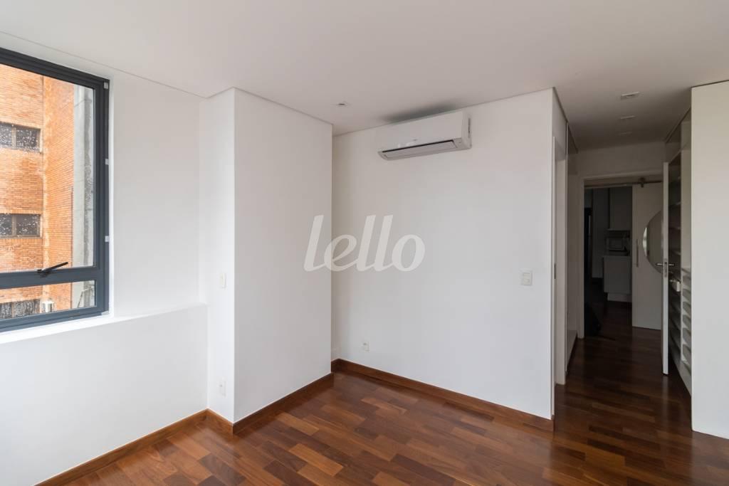 SUITE 2 de Apartamento para alugar, Padrão com 145 m², 2 quartos e 3 vagas em Vila Madalena - São Paulo