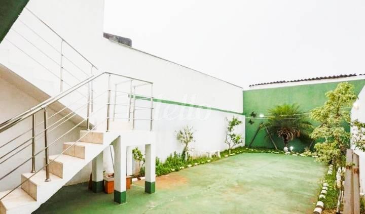 QUINTAL de Casa à venda, sobrado com 189 m², 3 quartos e 4 vagas em Vila Santo Estéfano - São Paulo