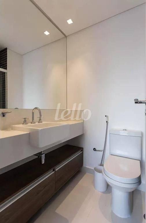 BANHEIRO de Apartamento para alugar, Studio com 63 m², 1 quarto e 1 vaga em Cidade Monções - São Paulo