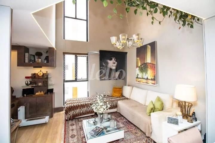 SALA de Apartamento à venda, Duplex com 90 m², 1 quarto e em Vila Nova Conceição - São Paulo